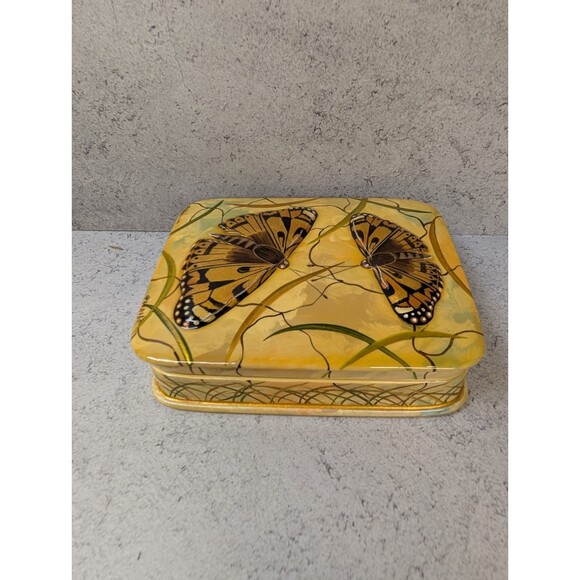 Vintage Hand-Painted Butterfly Trinket Box – Raised Relief Design – Yellow Flora - Picture 1 of 9